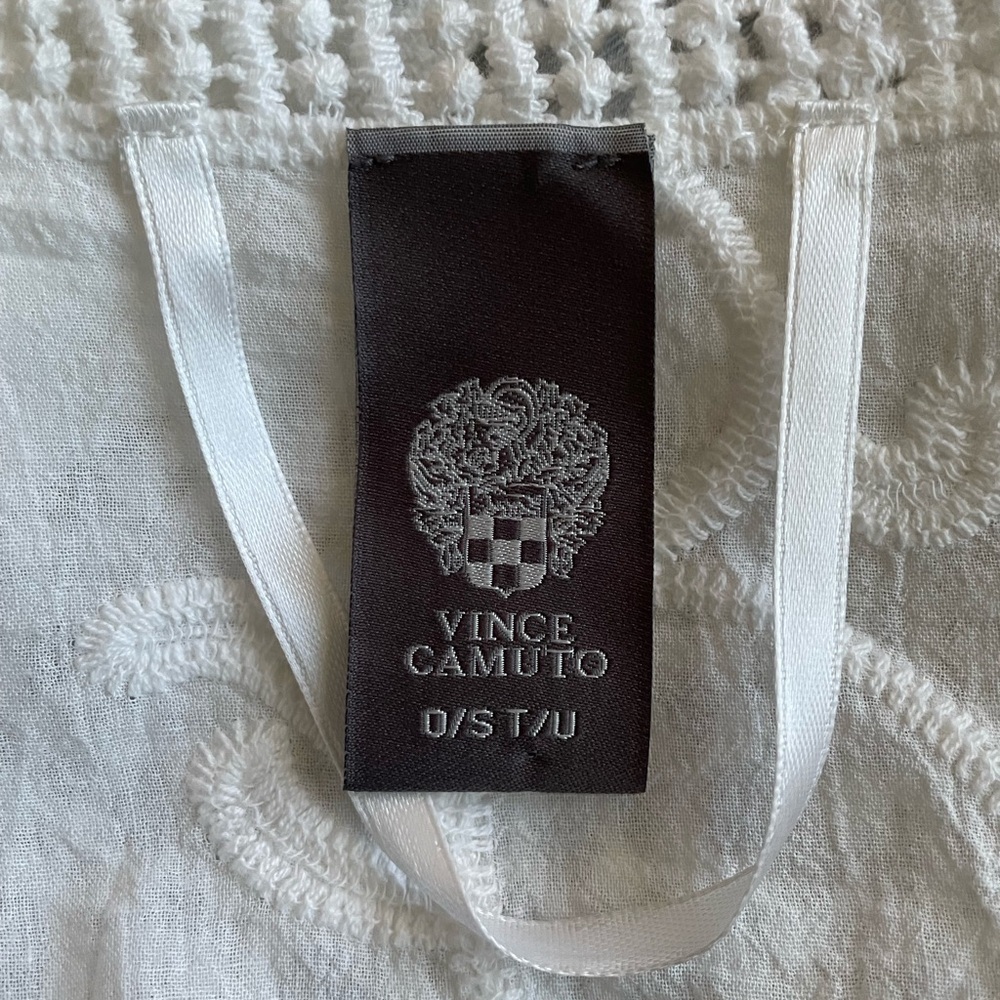 Vince Camuto Lace Crochet Topper size 0S - Picture 8 of 9